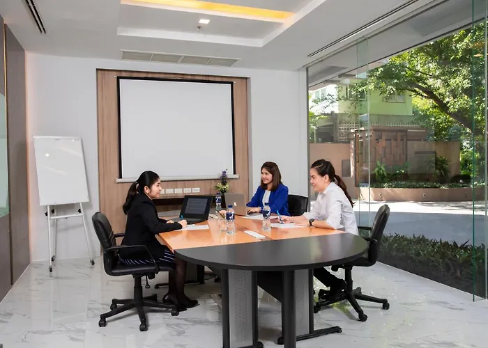 Adelphi Grande Sukhumvit Hotel 4*